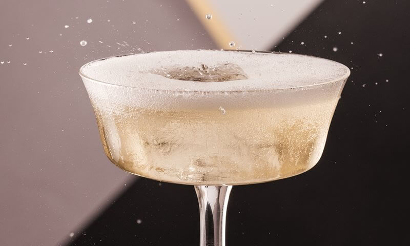 Ice Matters: How to Choose It for Cocktails